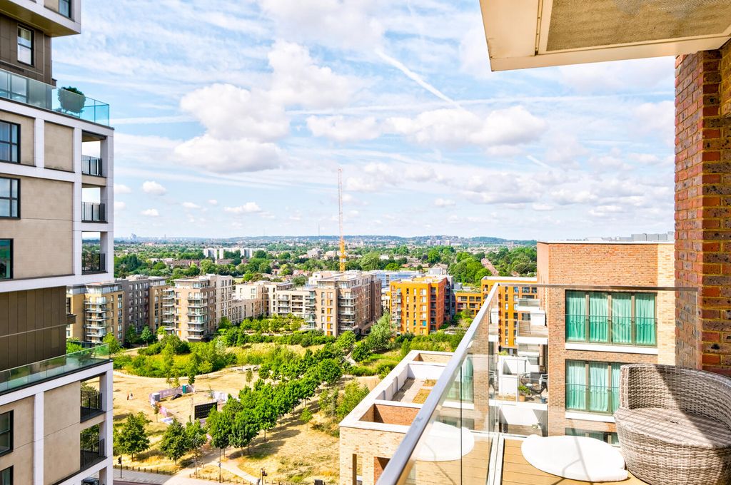 Property photo 2 of 13