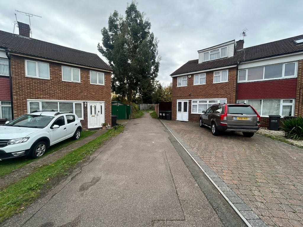 Property photo 3 of 7 4541352