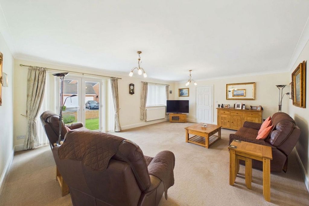 Property photo 3 of 24