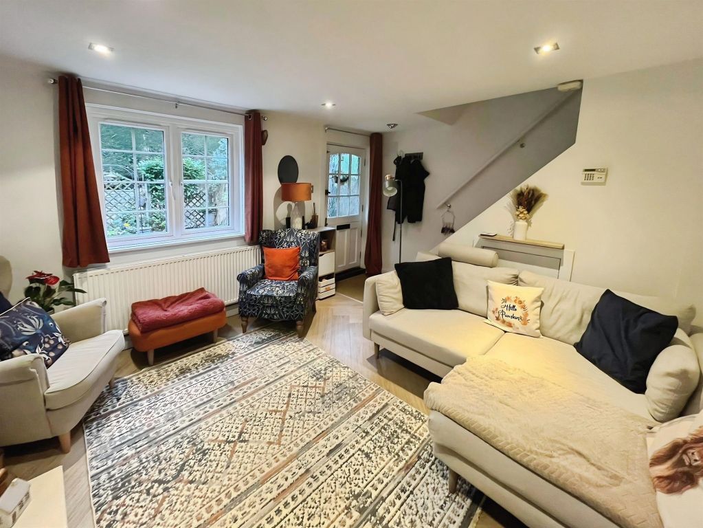 Property photo 2 of 17