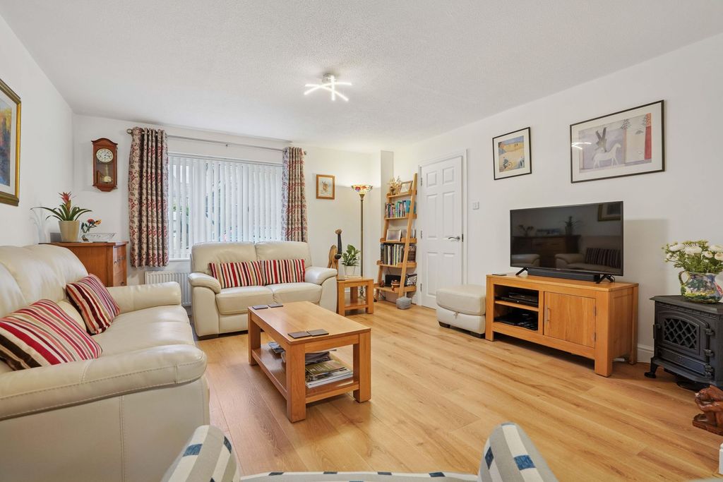 Property photo 3 of 15 Reception Room