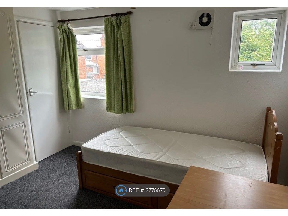 Property photo 3 of 5