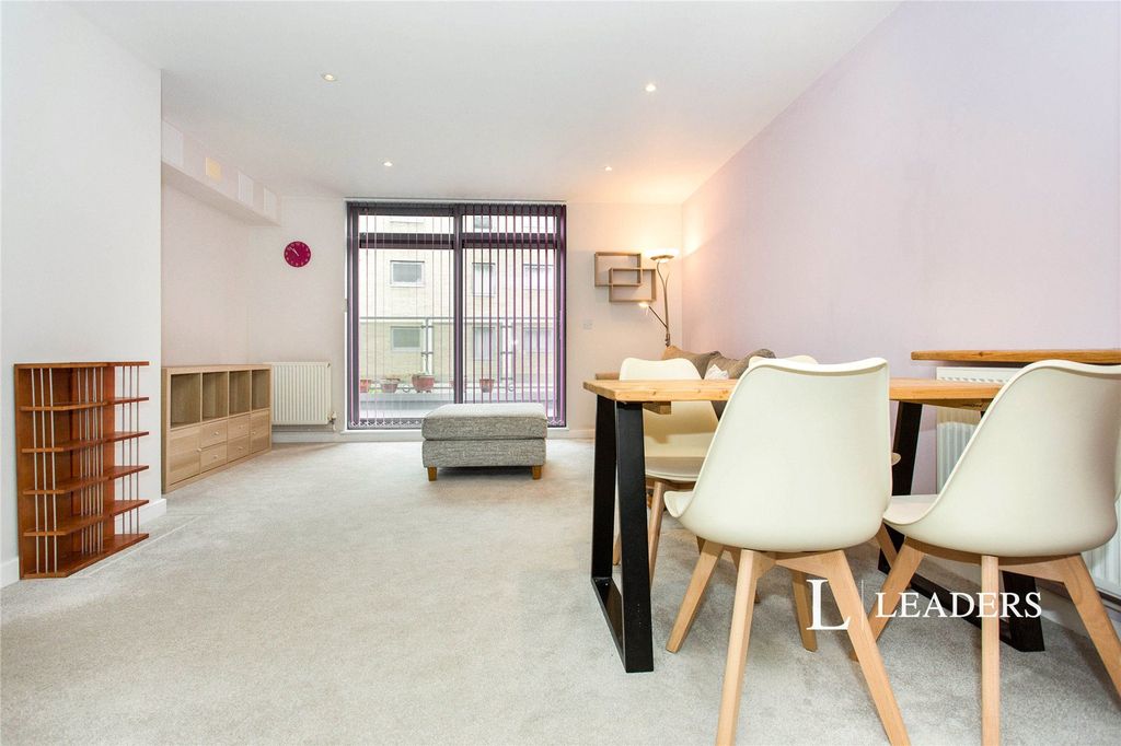Property photo 2 of 10 109