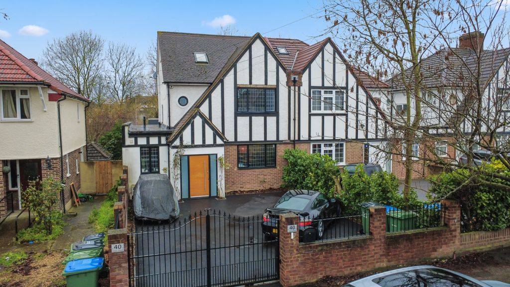 Property photo 1 of 26 4834610