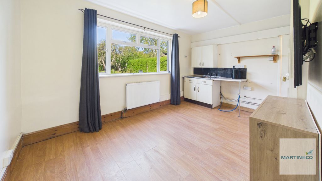 Property photo 2 of 15 Cam03663G0-Pr0254-Still008