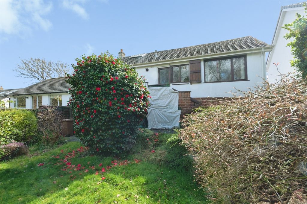 Property photo 3 of 21