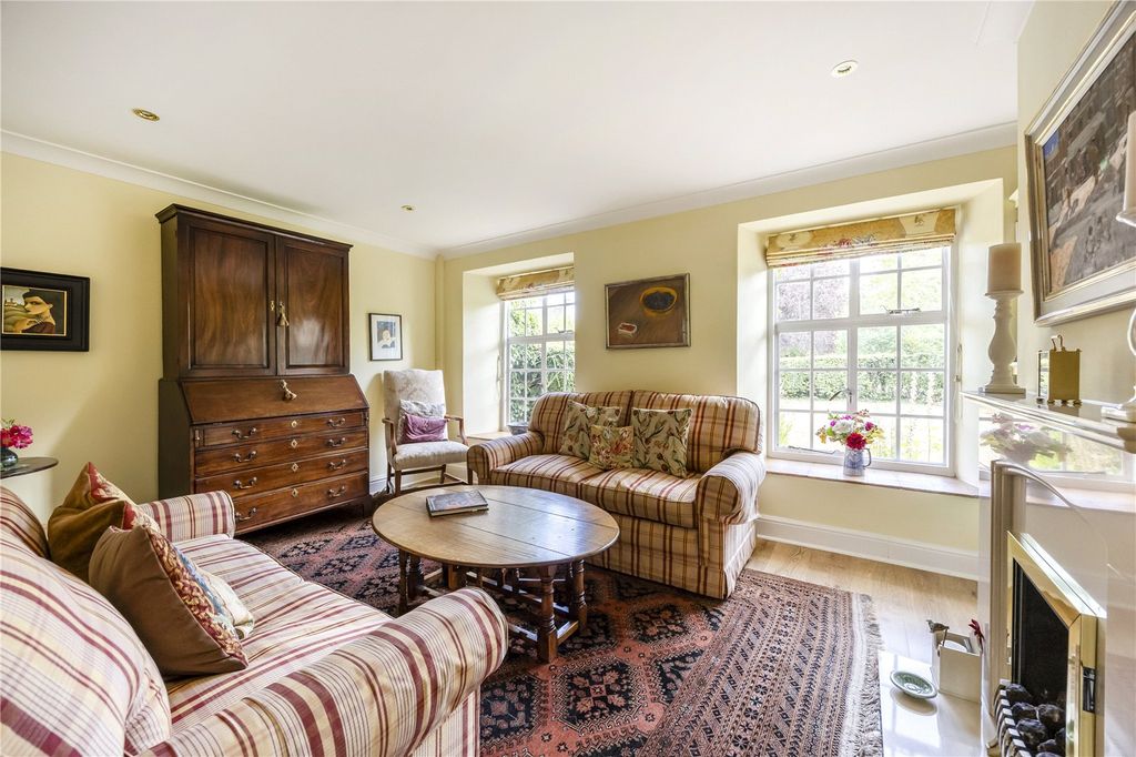 Property photo 2 of 14 Picture No. 24