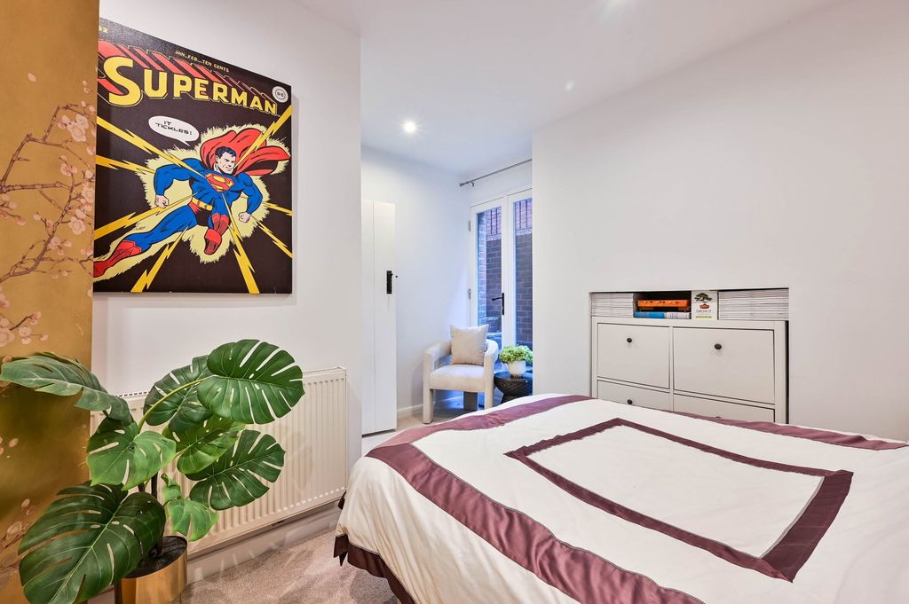 Additional image 12 of 2 bed maisonette for saleWaterden Road, Guildford GU1