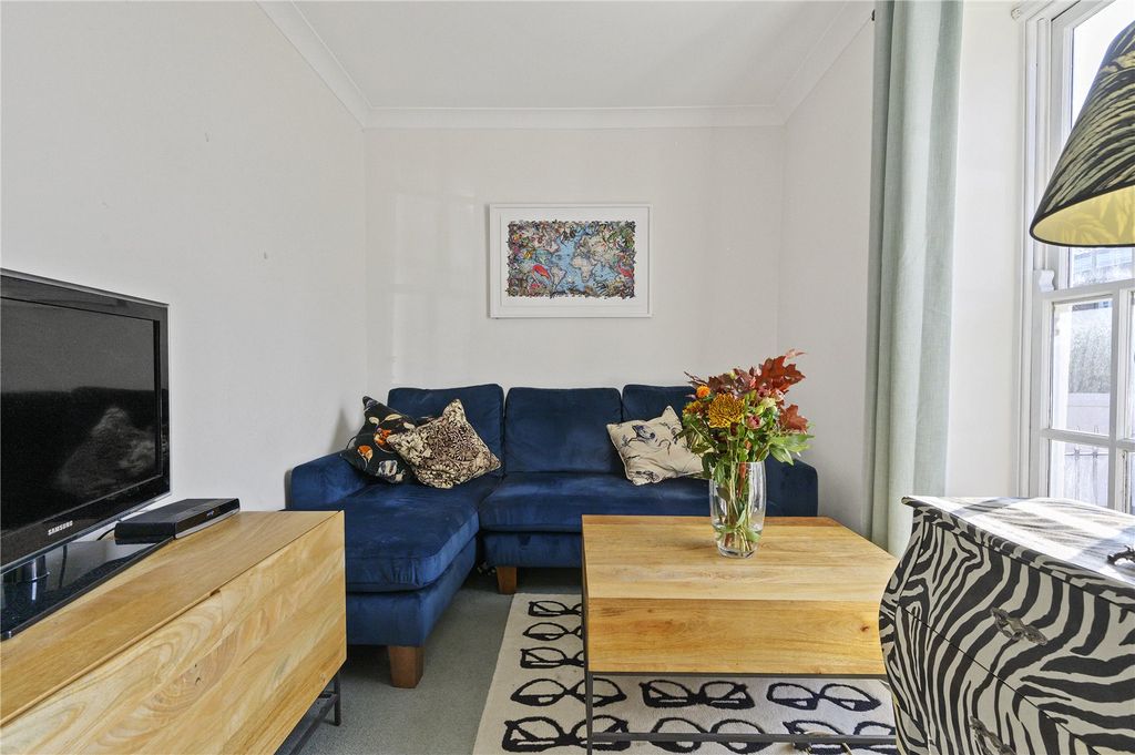 Property photo 3 of 9 Picture No. 04