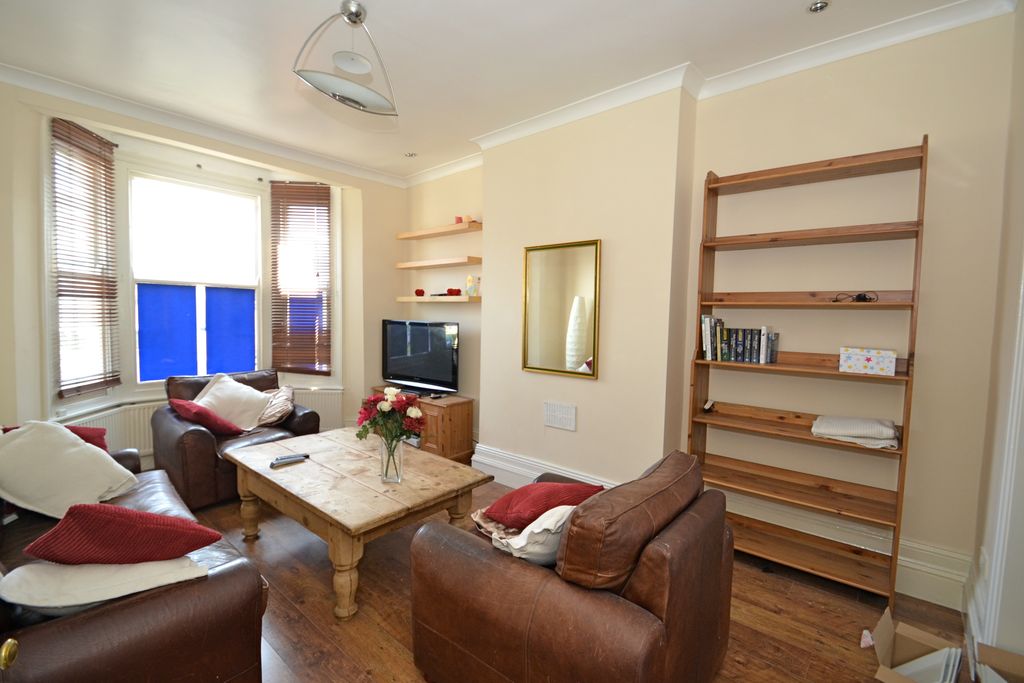 Property photo 2 of 5