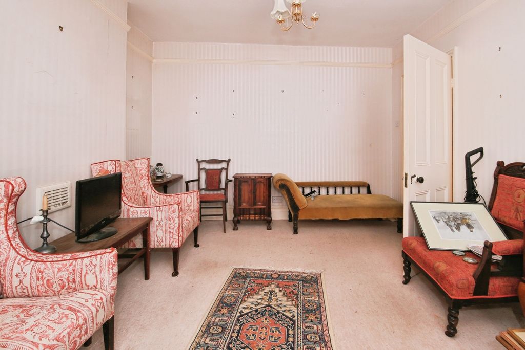 Property photo 3 of 14 Pbox-Img.Jpg