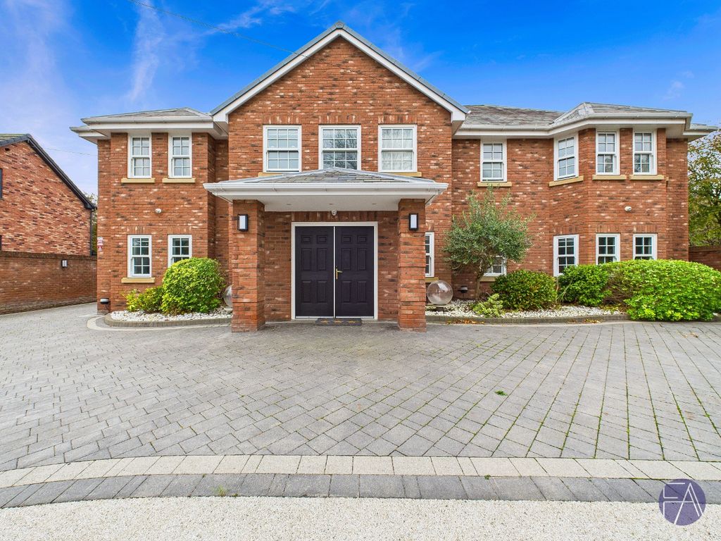 Property photo 2 of 32 4536862