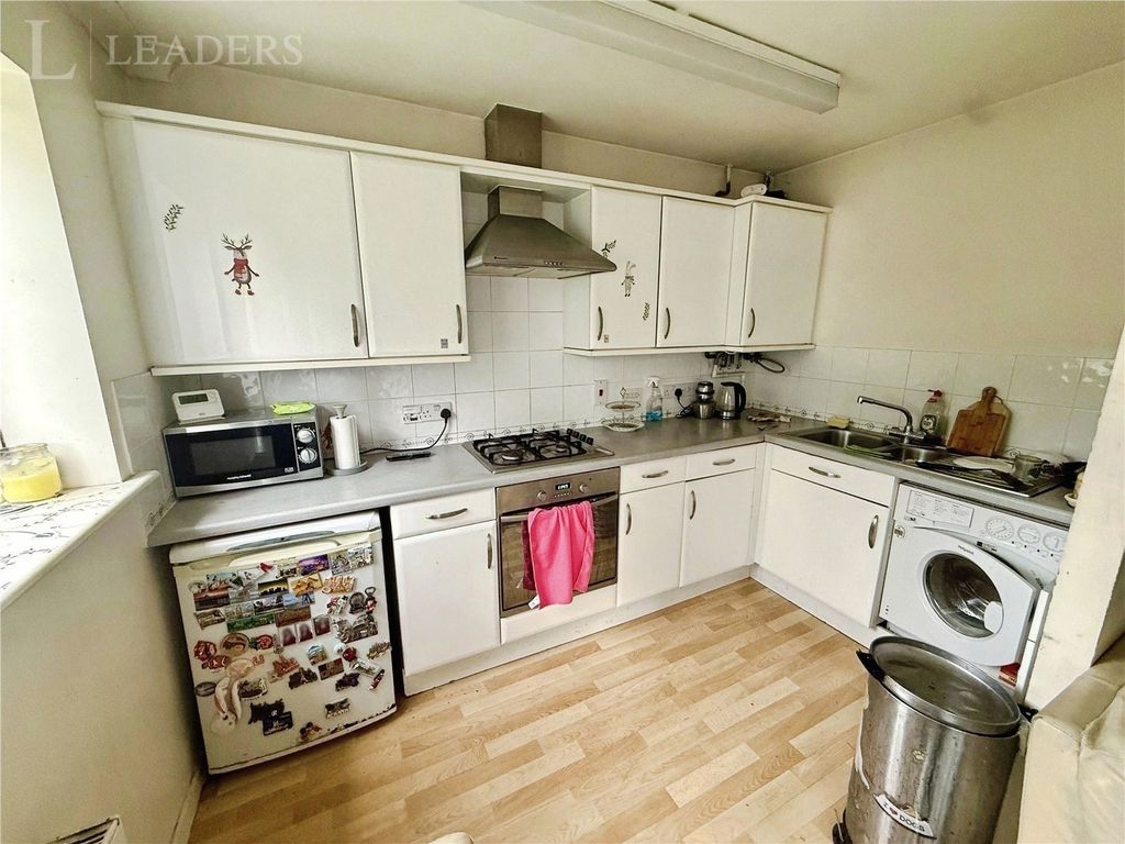 Property photo 2 of 9 Pbox-Img.Jpg