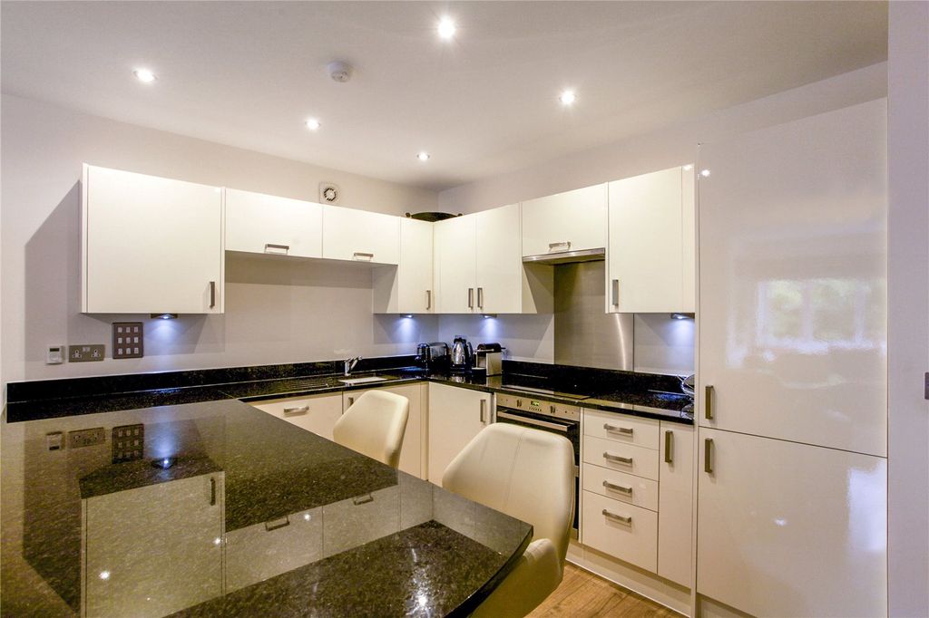 Property photo 3 of 9 Picture No. 06