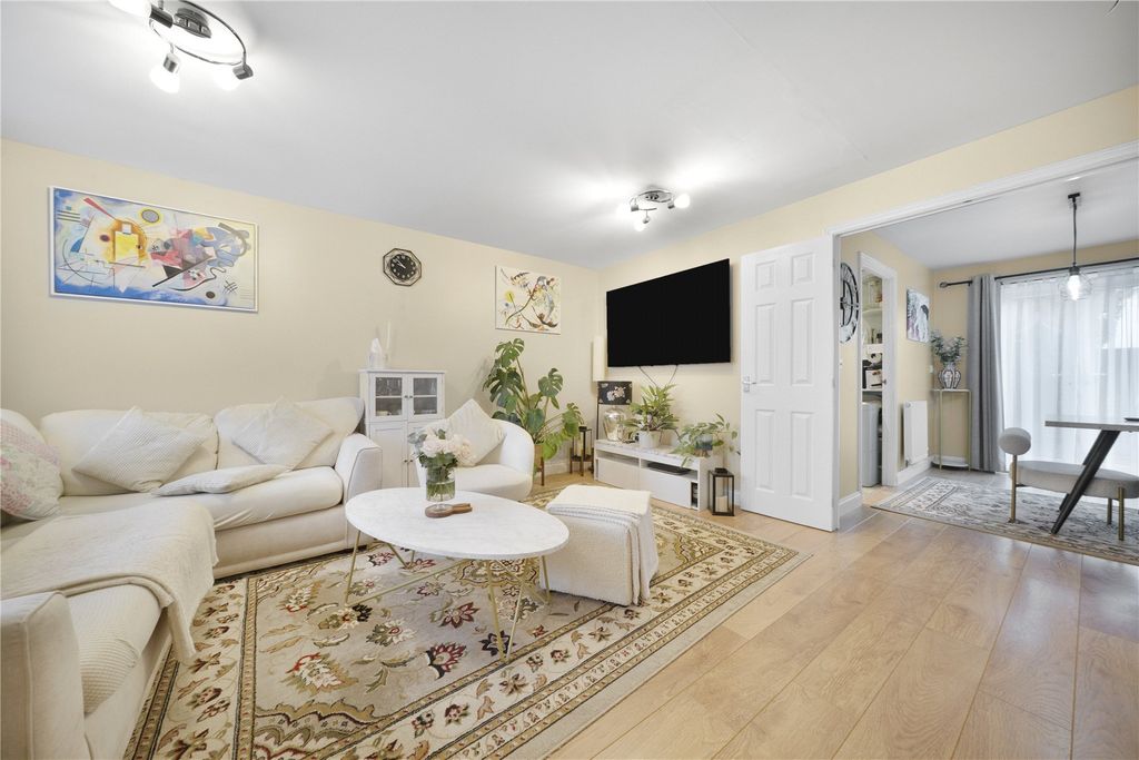 Property photo 2 of 19 Picture No. 27