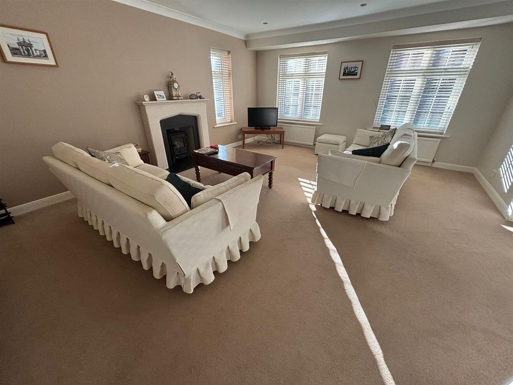 Property photo 3 of 29 3.Jpg