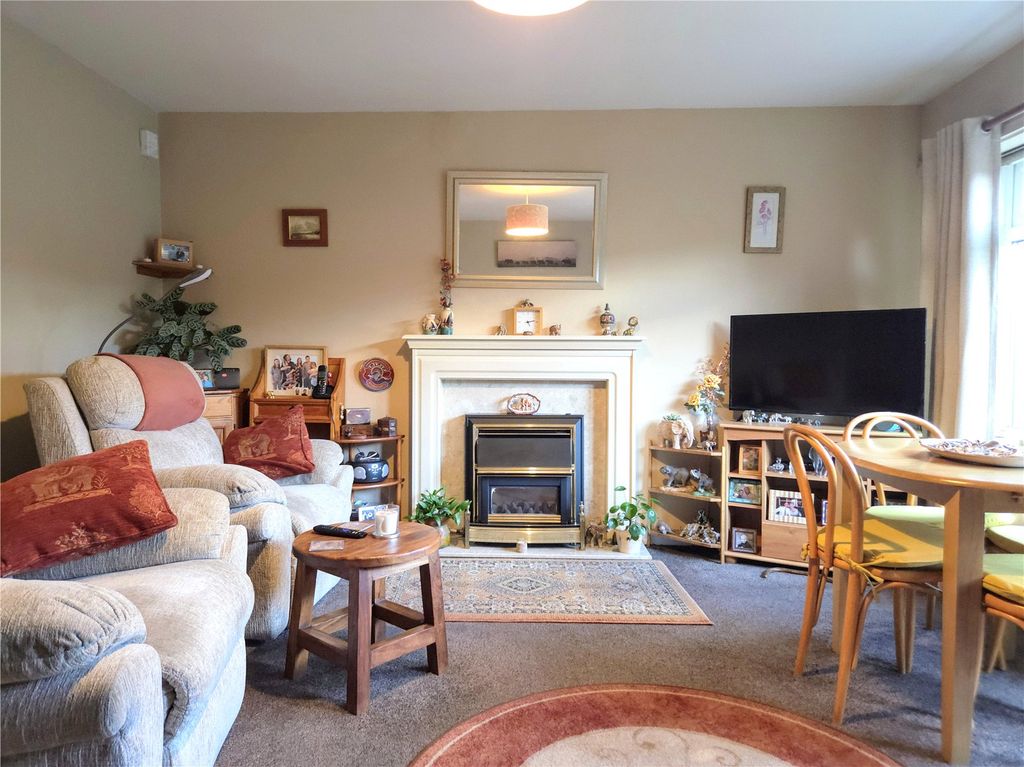 Property photo 3 of 11 Picture No. 29