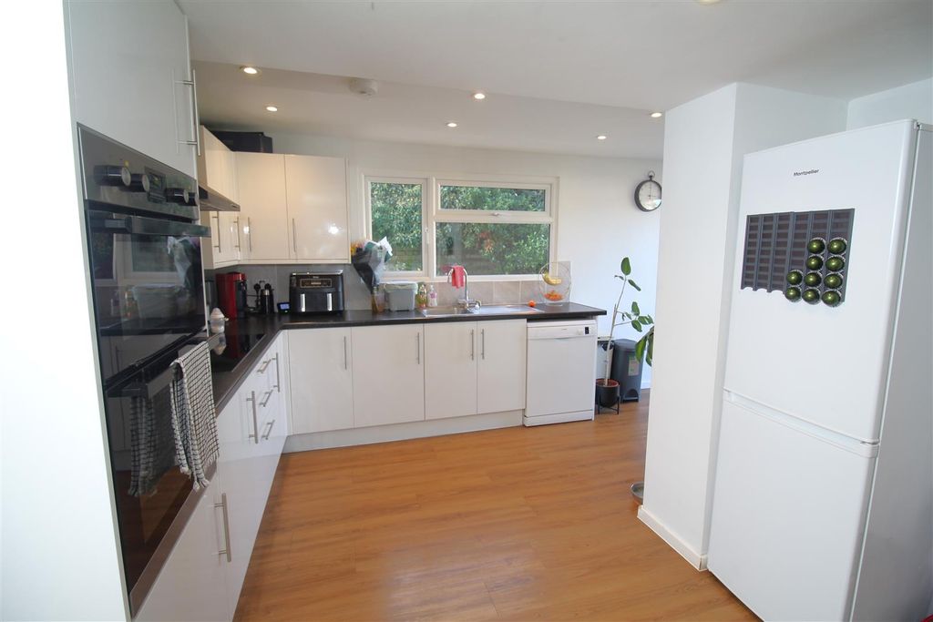Property photo 2 of 20 Img_7949.Jpg