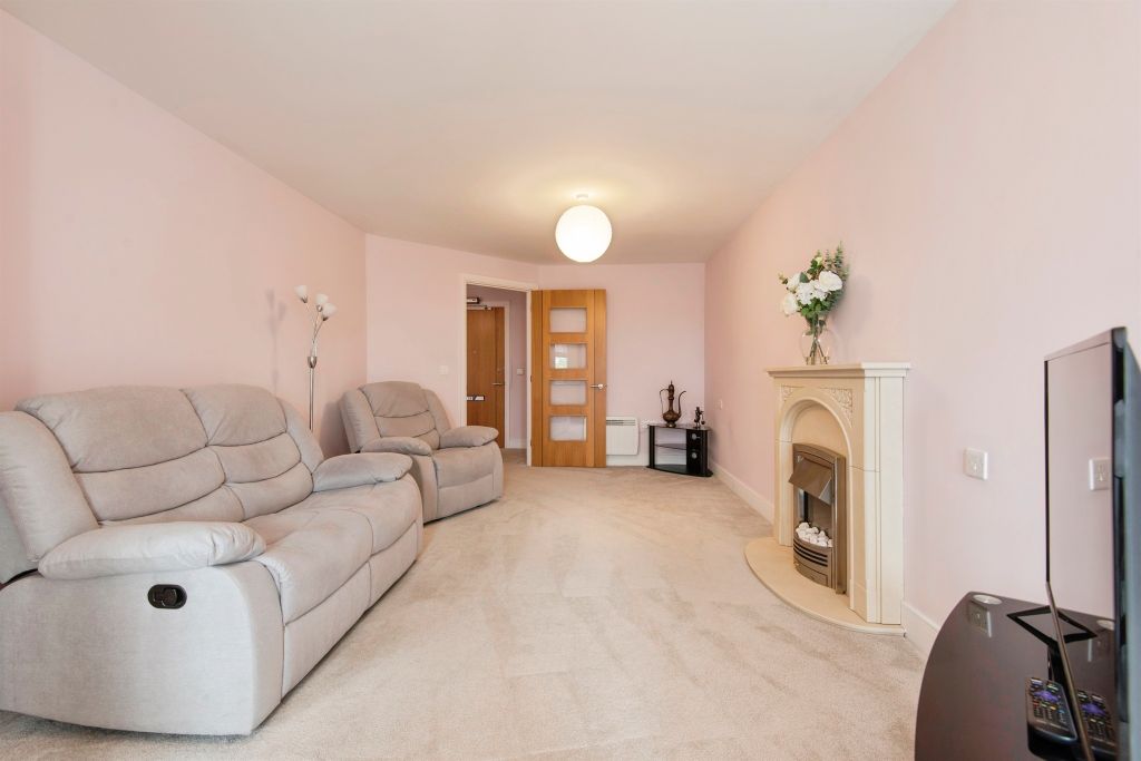 Property photo 3 of 13