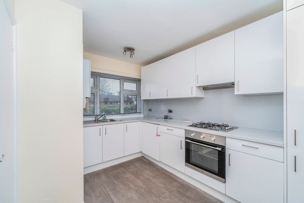 Property photo 3 of 9 Pbox-Img.Jpg