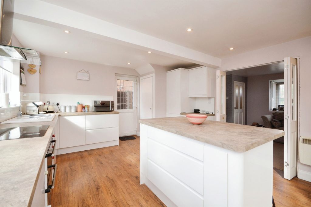 Property photo 3 of 15