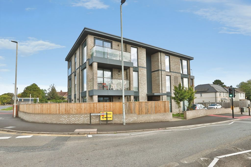 Property photo 1 of 16 Pbox-Img.Jpg