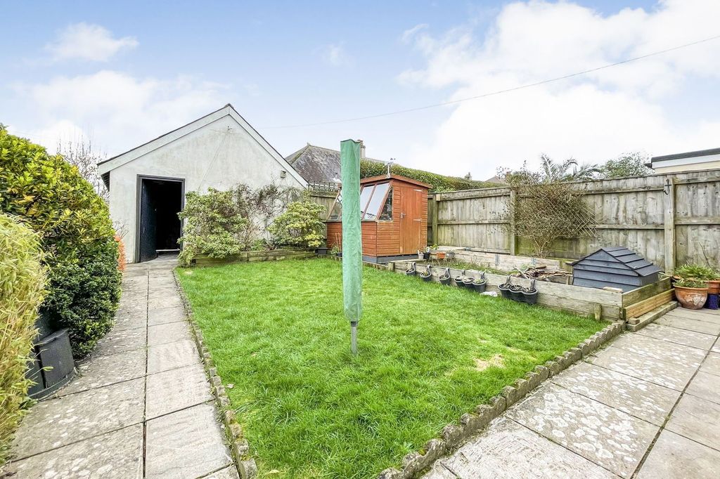 Property photo 2 of 23