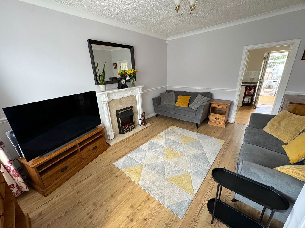 Property photo 3 of 22