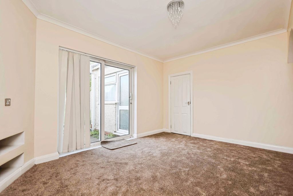 Property photo 3 of 15 Pbox-Img.Jpg
