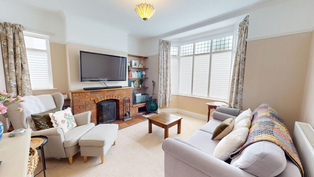 Property photo 2 of 34 4149754
