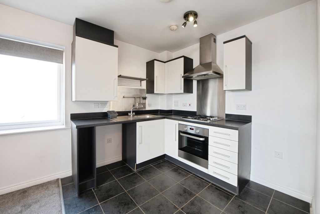 Property photo 3 of 11 Pbox-Img.Jpg