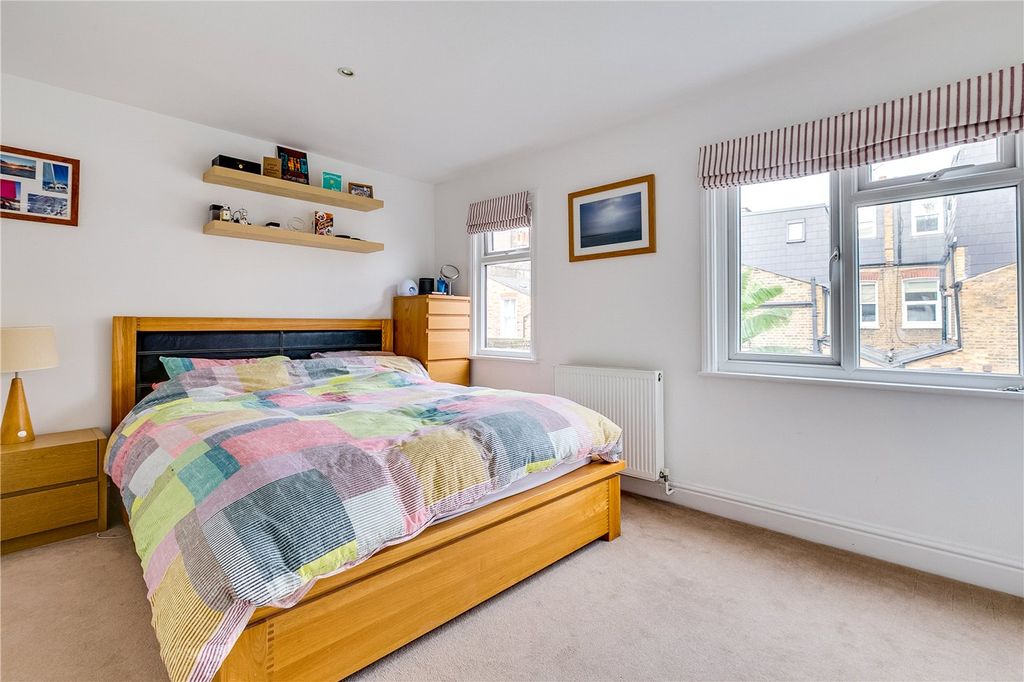 Property photo 3 of 11 Picture No. 06