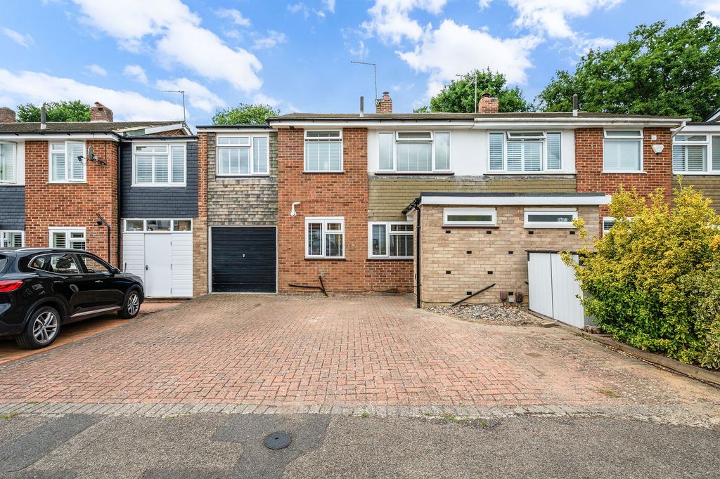 Property photo 1 of 18