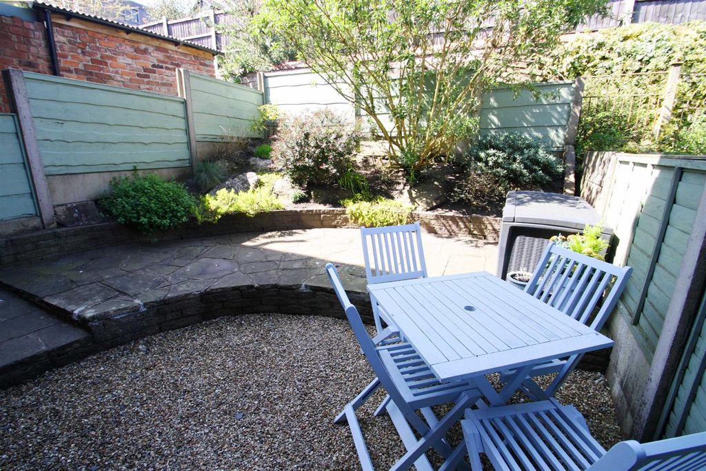 Property photo 2 of 8