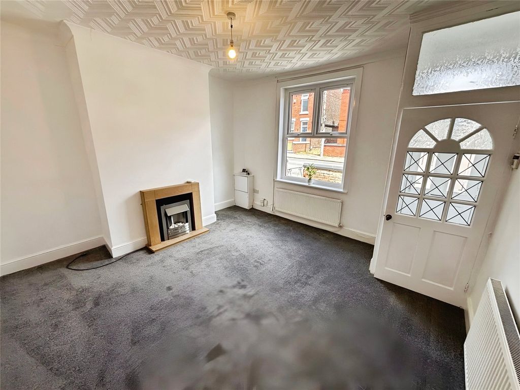 Property photo 2 of 14 Living Room
