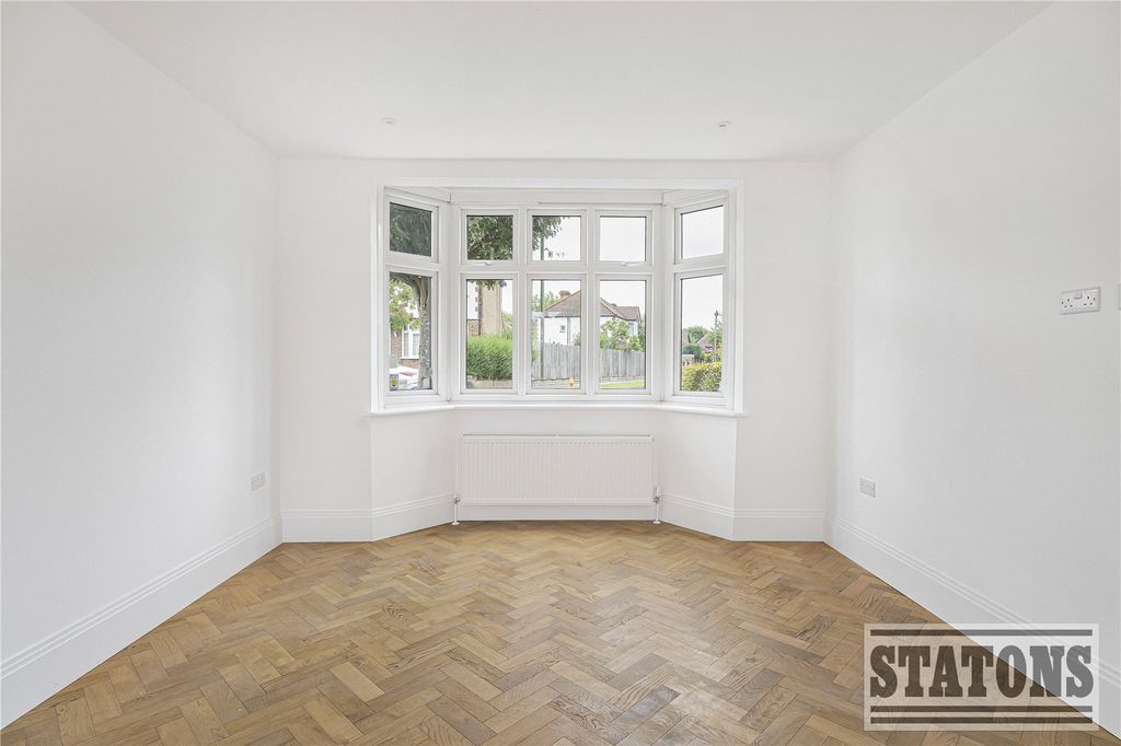 Property photo 3 of 25 Picture No. 05