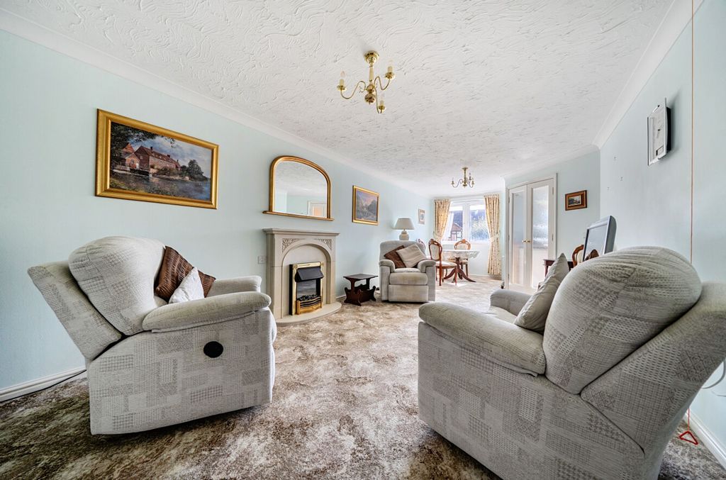 Property photo 2 of 8