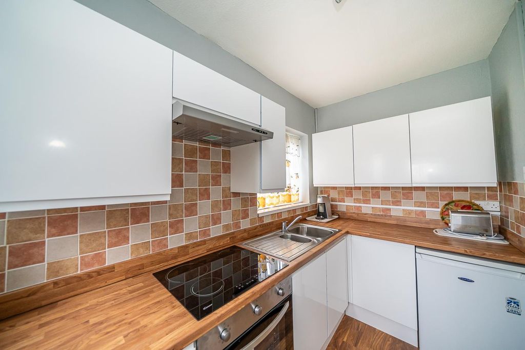 Property photo 3 of 21 Webbs-100.Jpg