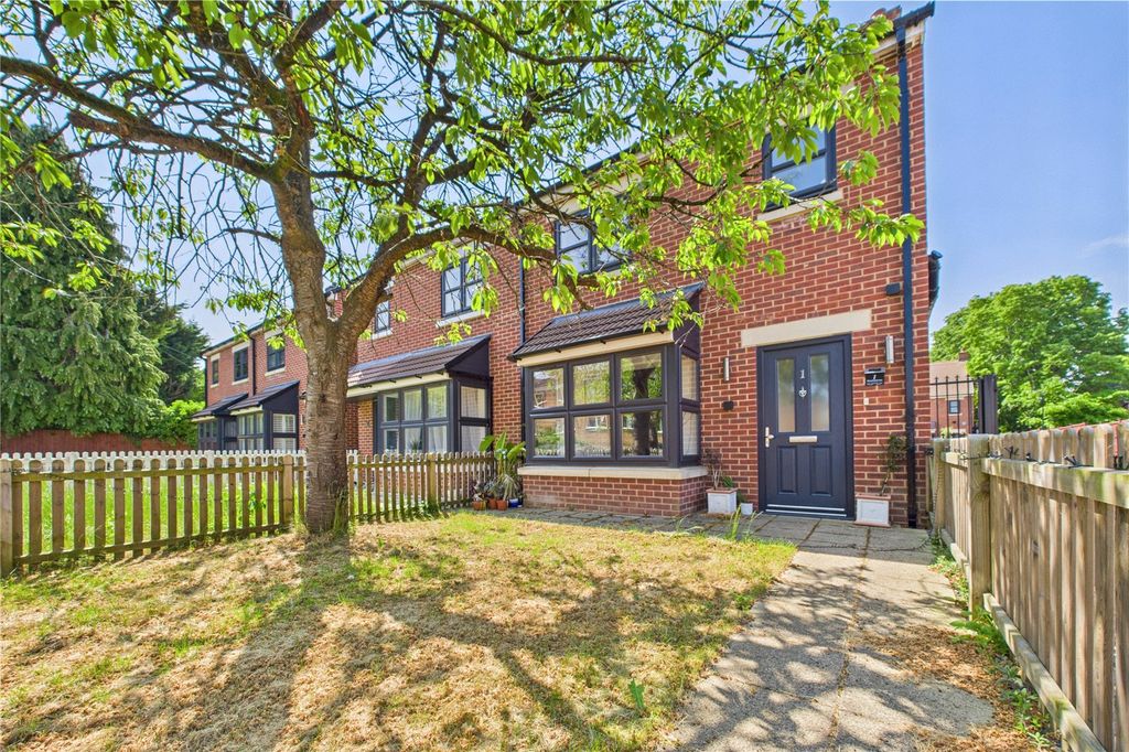 Property photo 1 of 29 Picture No. 27