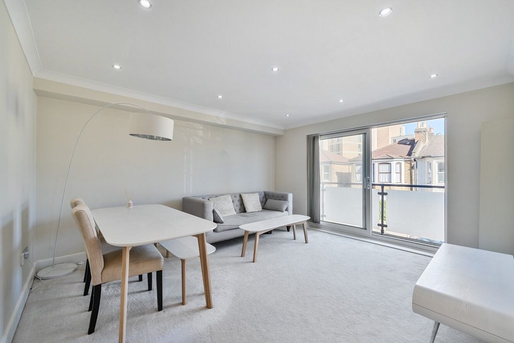 Property photo 1 of 10 Picture No. 28