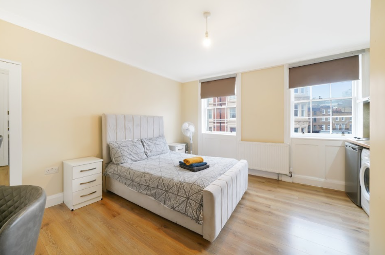 Property photo 3 of 11