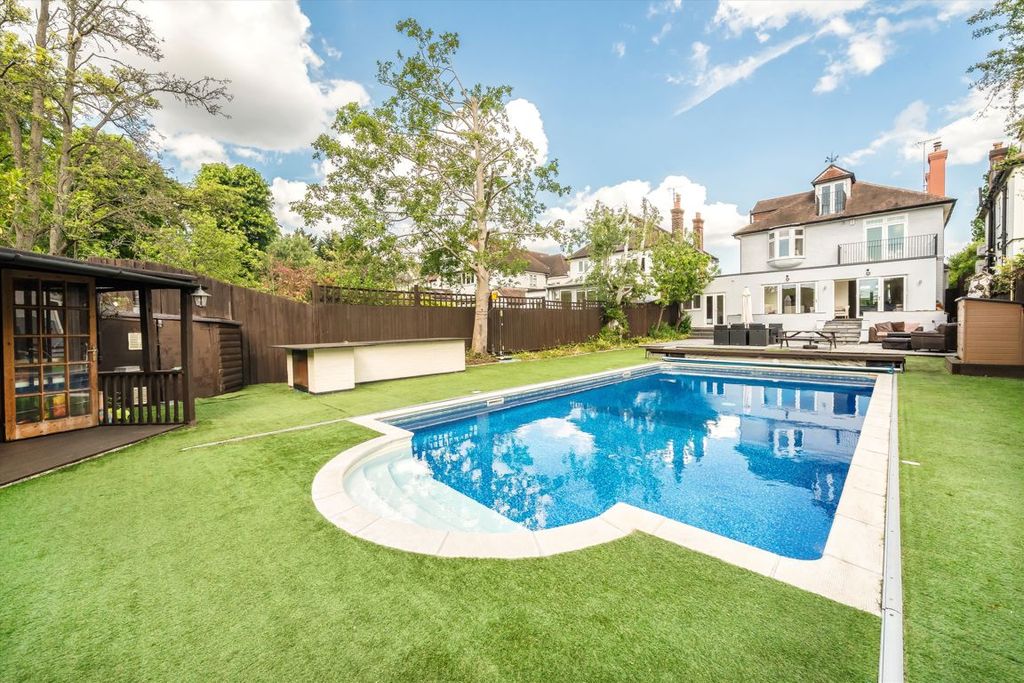 Property photo 1 of 15