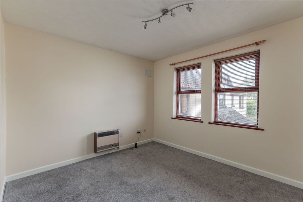 Property photo 3 of 8