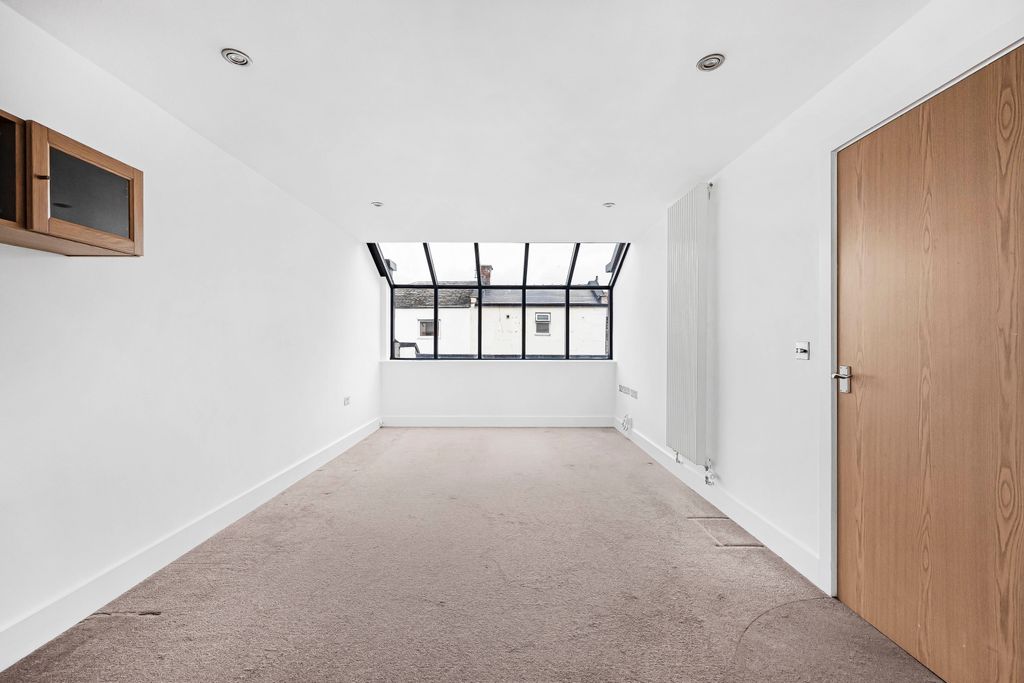 Property photo 3 of 14 14_47817