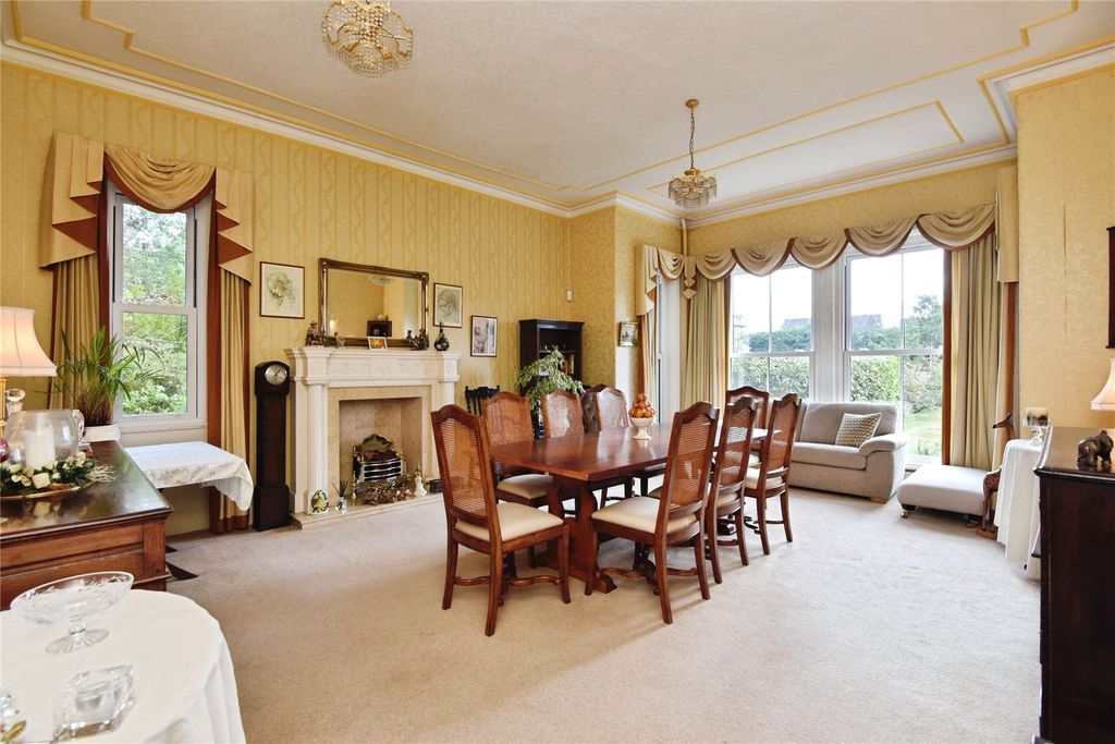 Property photo 2 of 30 Picture No. 38