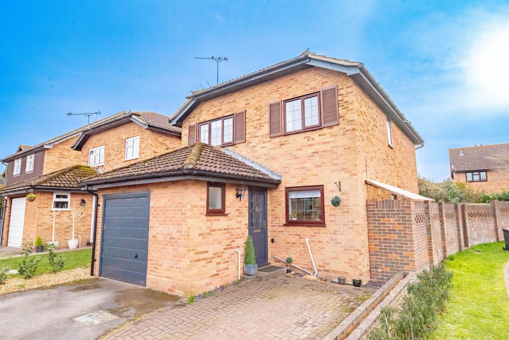 Property photo 1 of 18 Front