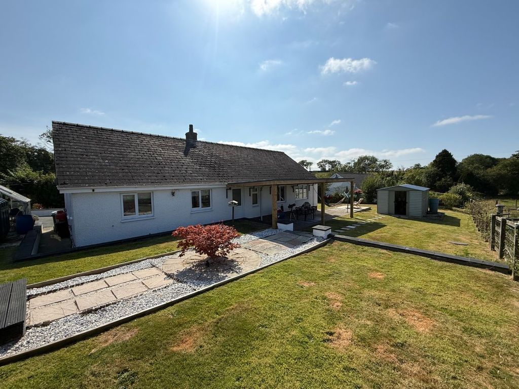Property photo 3 of 43