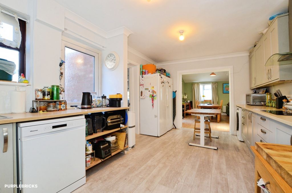 Property photo 3 of 23 Kitchen/Diner