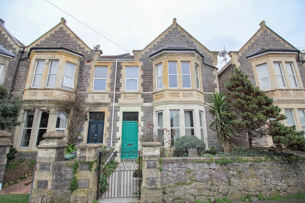 Property photo 1 of 11