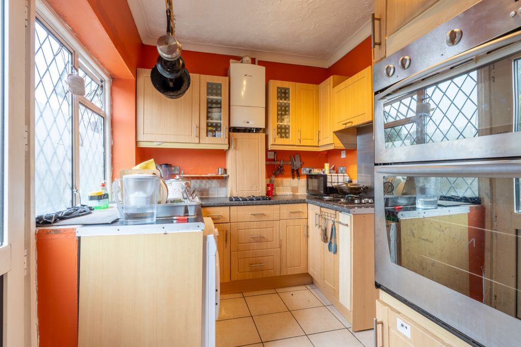 Property photo 3 of 12 4338082